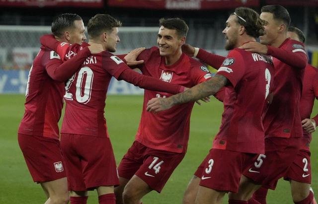 波兰客场憾负立陶宛,世预赛排名位列小组第三的简单介绍 波兰客场憾负立陶宛,世预赛排名位列小组第三的简单介绍