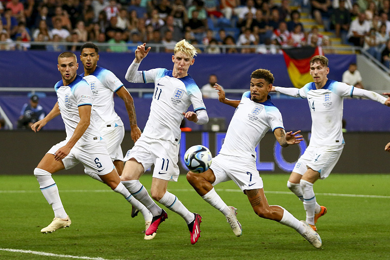 英格兰足球队斩获胜利在国际比赛中表现出色 英格兰足球队斩获胜利在国际比赛中表现出色