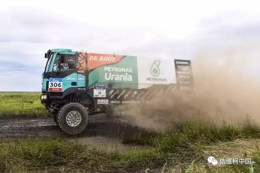 沸腾赛场：哈萨克斯坦选手实现逆袭