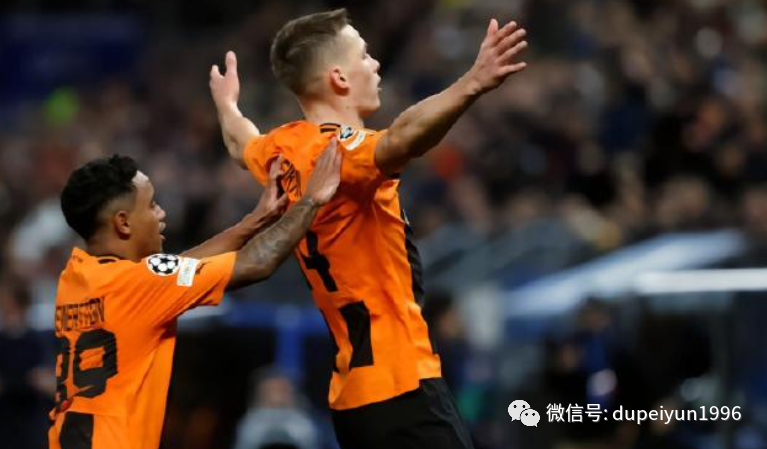 包含巴萨鏖战塞内加尔，哈兰德关键制胜的词条