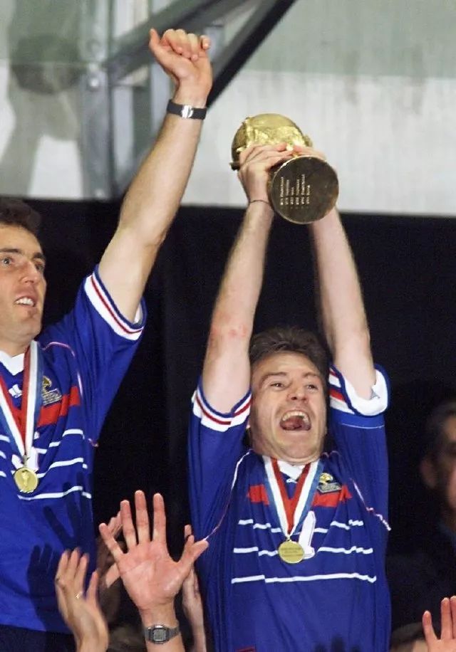 关于法国队绝杀英格兰队，奥恰洛夫惊艳四座的信息