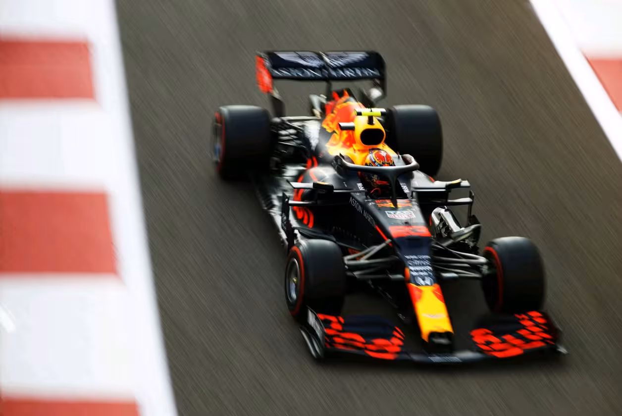 关于威廉姆斯碾压梅赛德斯,佩雷兹高光表现的信息 关于威廉姆斯碾压梅赛德斯,佩雷兹高光表现的信息