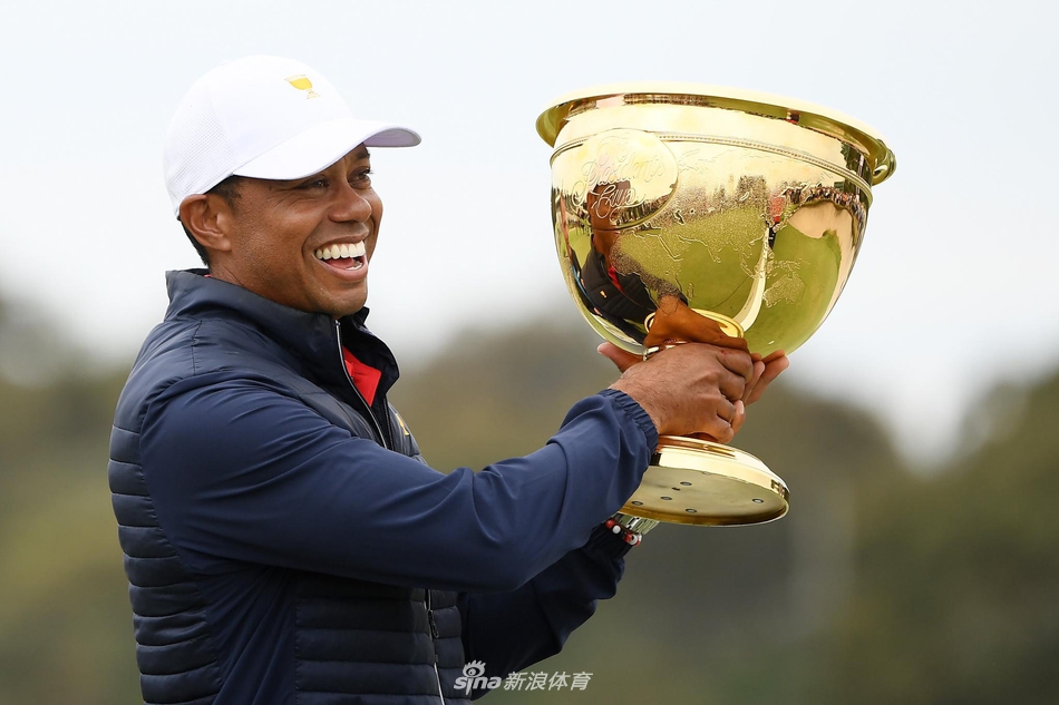 英格兰队险胜韩国队，许昕惊艳四座的简单介绍