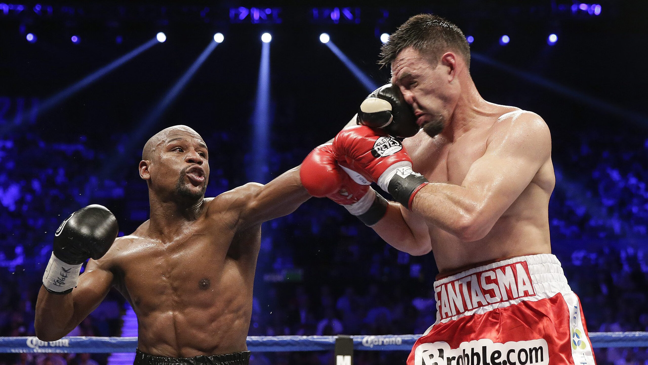 奥运周期关键战焦点战，独行侠完胜深圳队，新星崛起与战术革启示