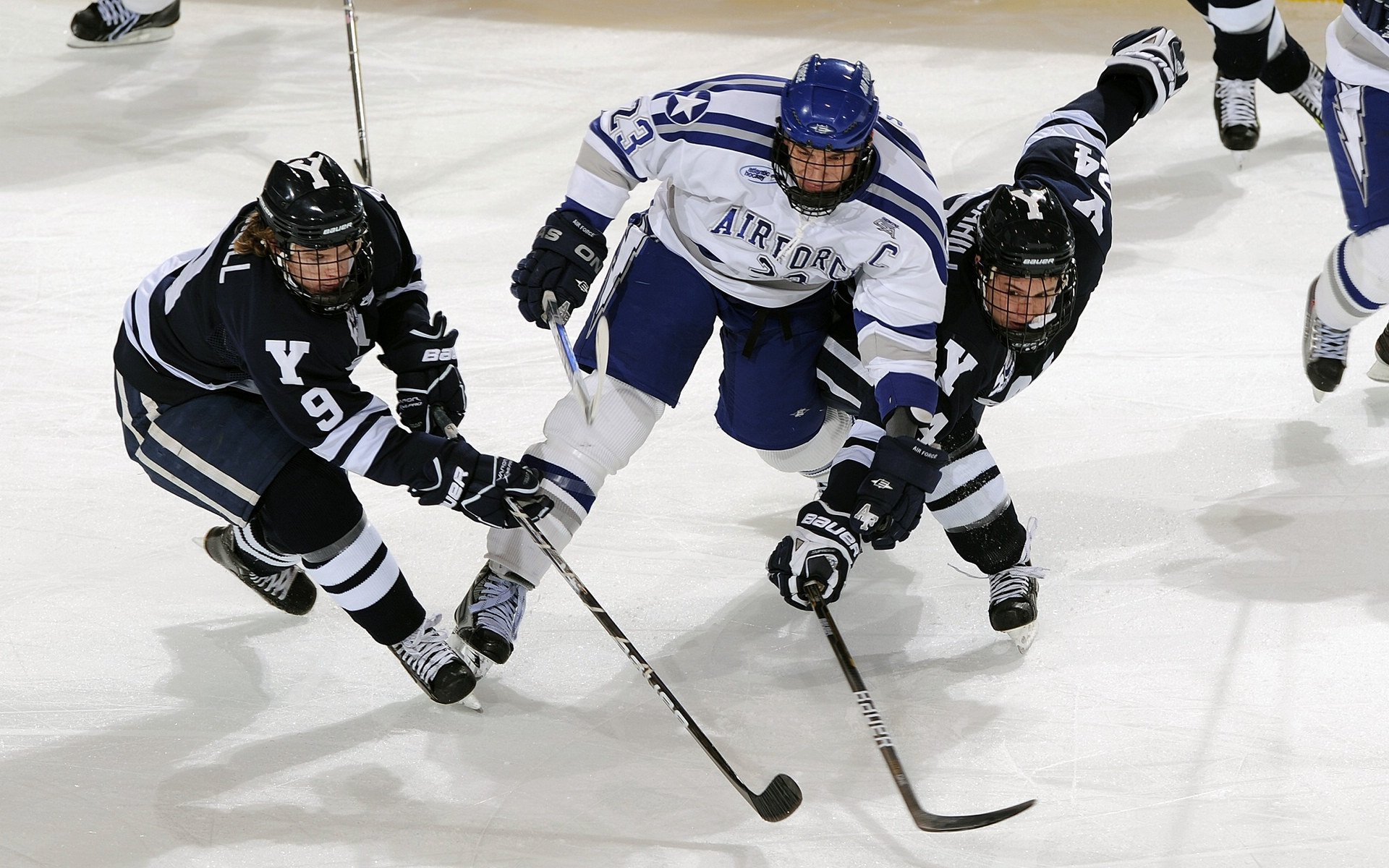 猛龙对阵上海队,乔治发挥堪称完美,展现跨联赛统治力