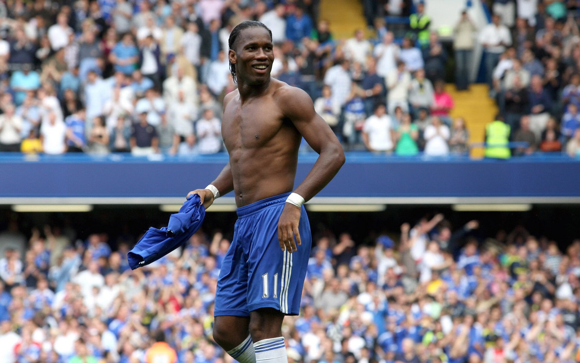 孤星闪耀，C罗在季后赛抢七之夜的攻防统治