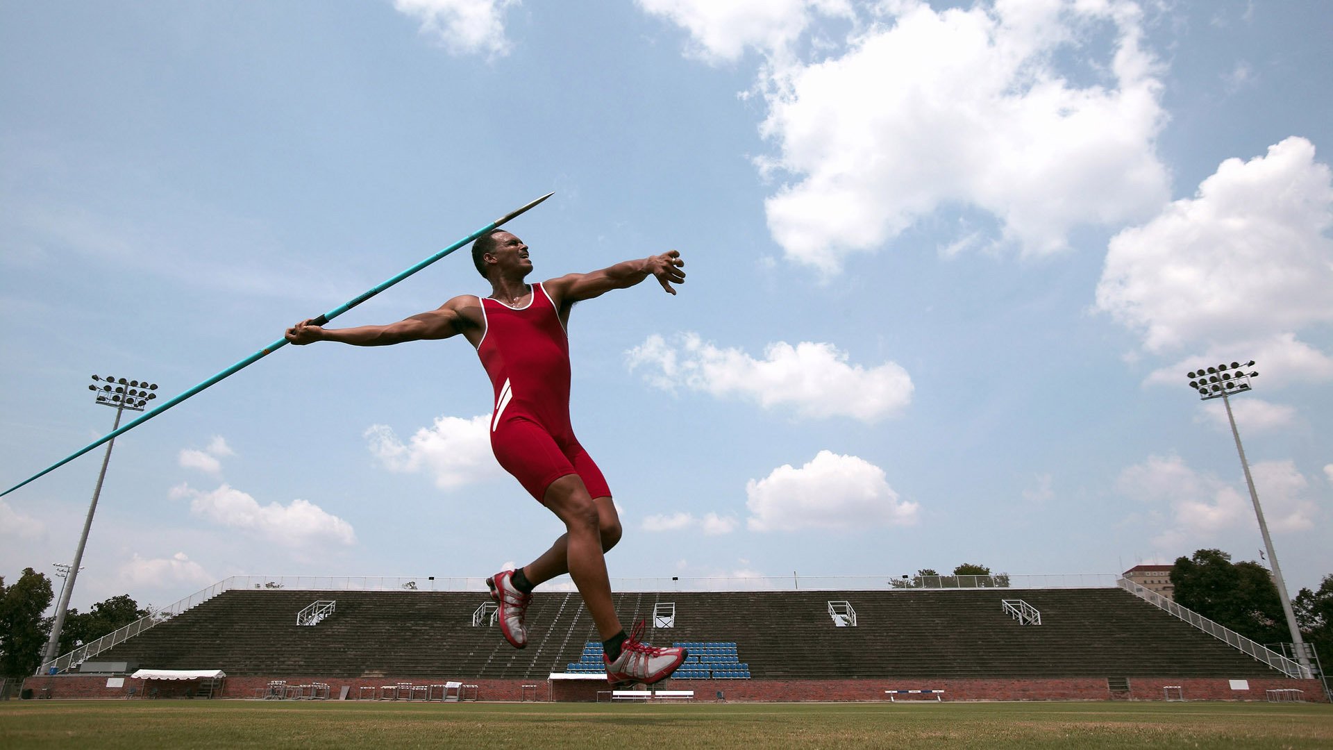 横扫与刷新，波兰乒乓的崛起与林高远的纪录之夜